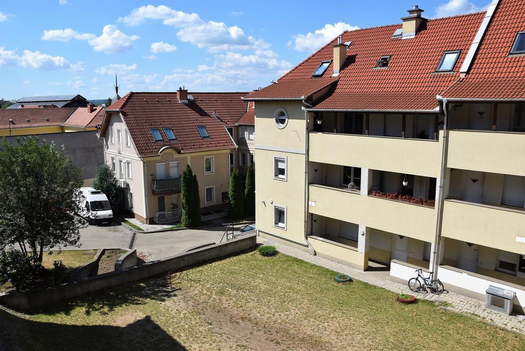 Holiday Home & Apartment Eger Zewnętrze zdjęcie
